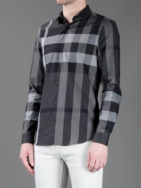 grey burberry shirt